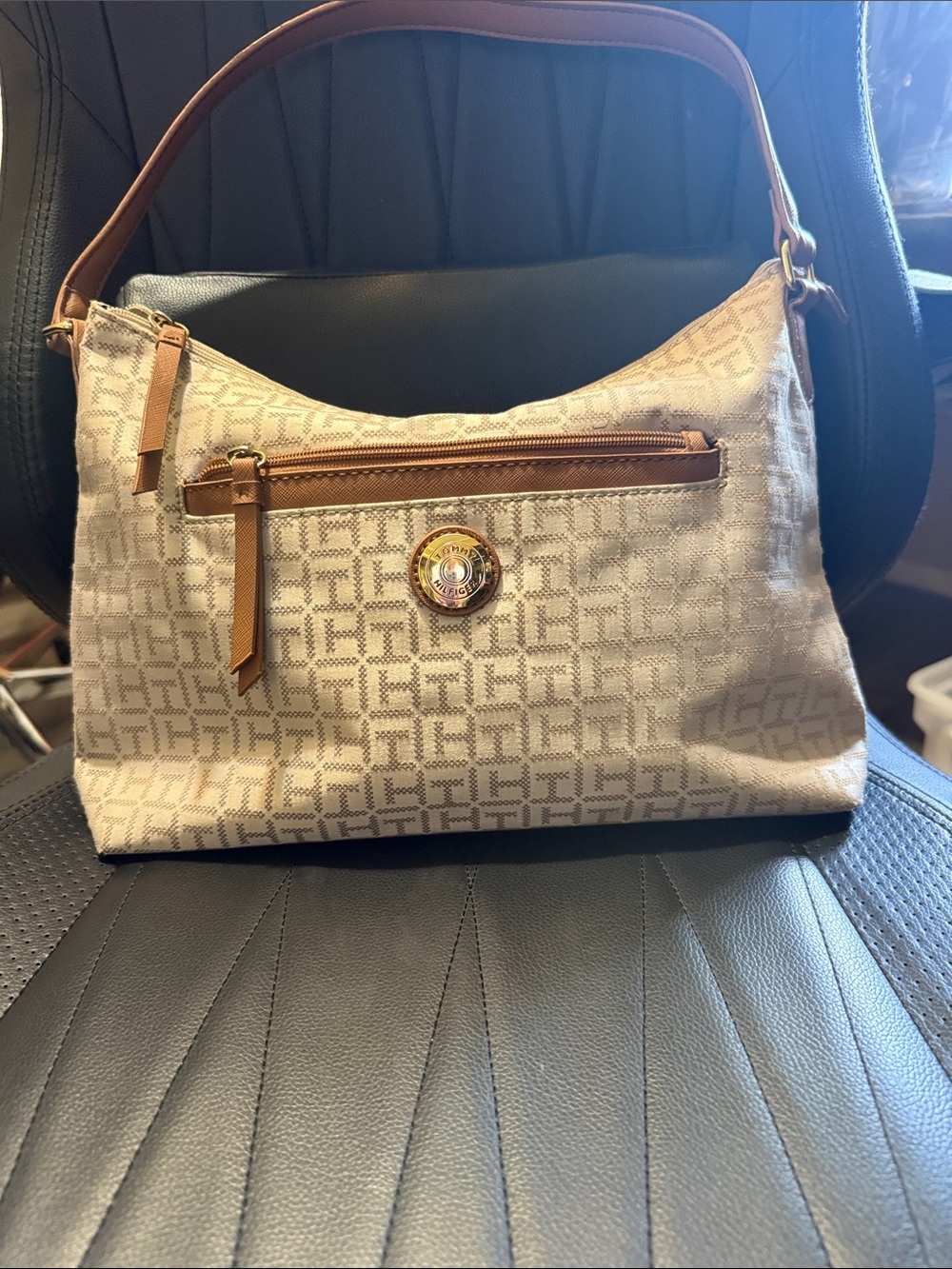 Tommy Hilfiger Monogram Jacquard Hobo Shoulder Bag Beige White Trim Purse